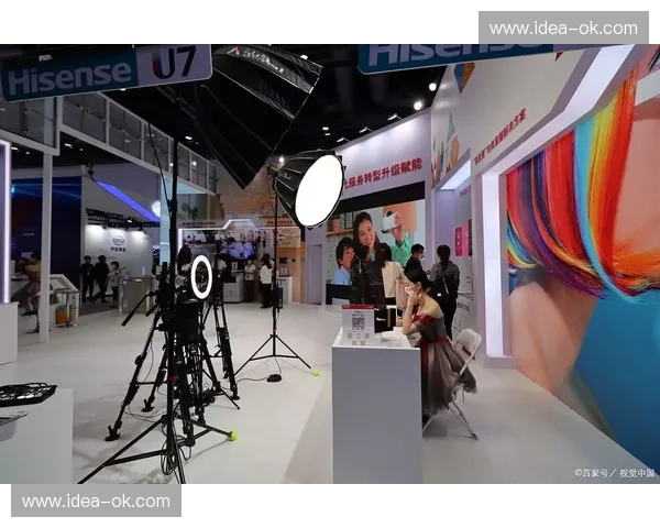 魅惑直播新风潮揭秘：虚拟世界中的魅力与诱惑如何吸引千万观众